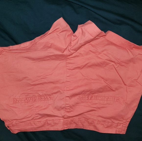 Shorts - Picture 2 of 4